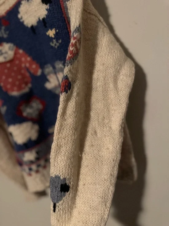 Vintage 90’s Woolrich Cream Knit Sweater with Cottage-core Sheep Motif- Size M - Picture 13 of 14